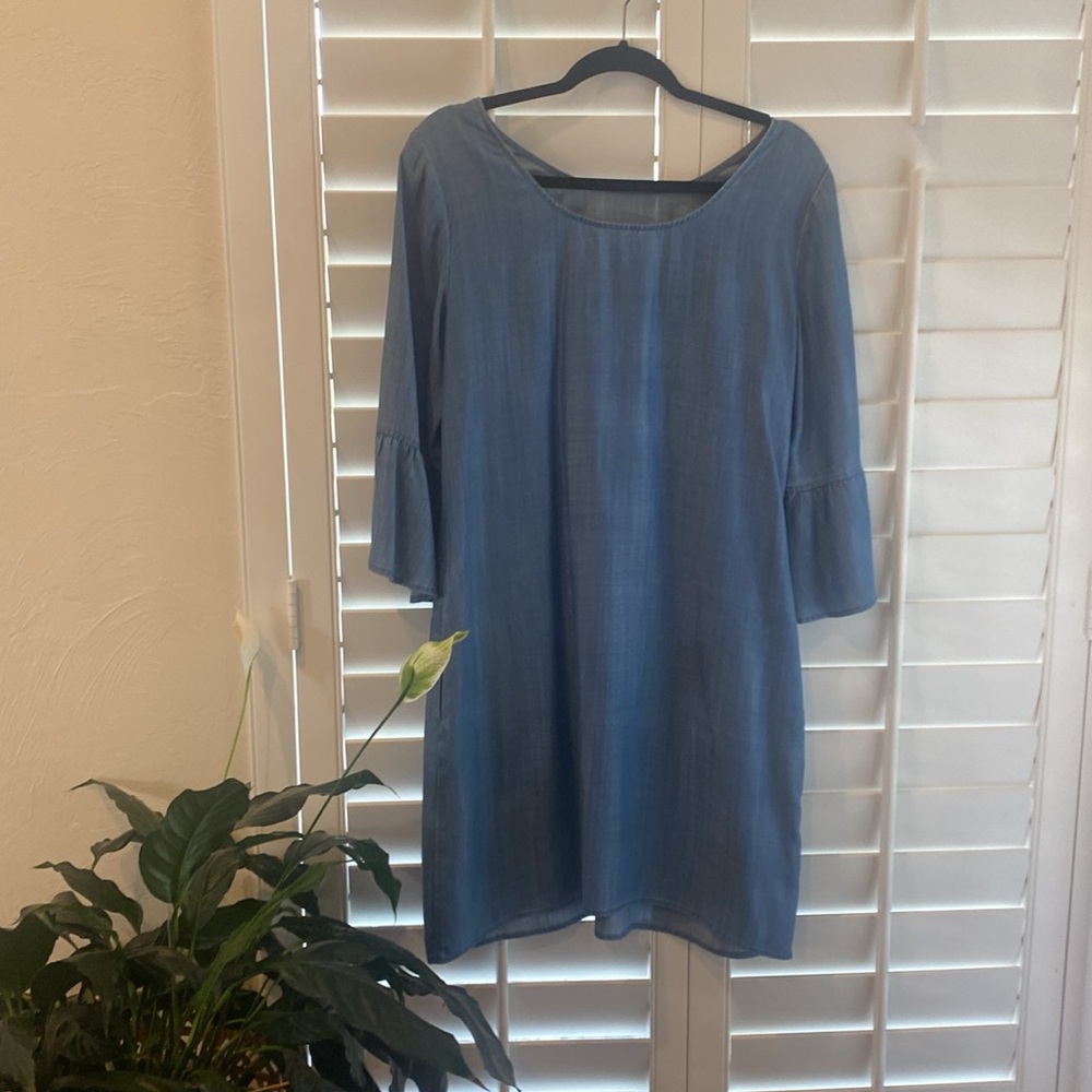 Tommy Bahamas ladies chambray dress with flowing sleeves